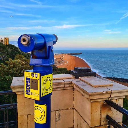 Modern Double Room With En-Suite, Parking & Fast Wifi - Close To Beach Sandgate Eksteriør billede