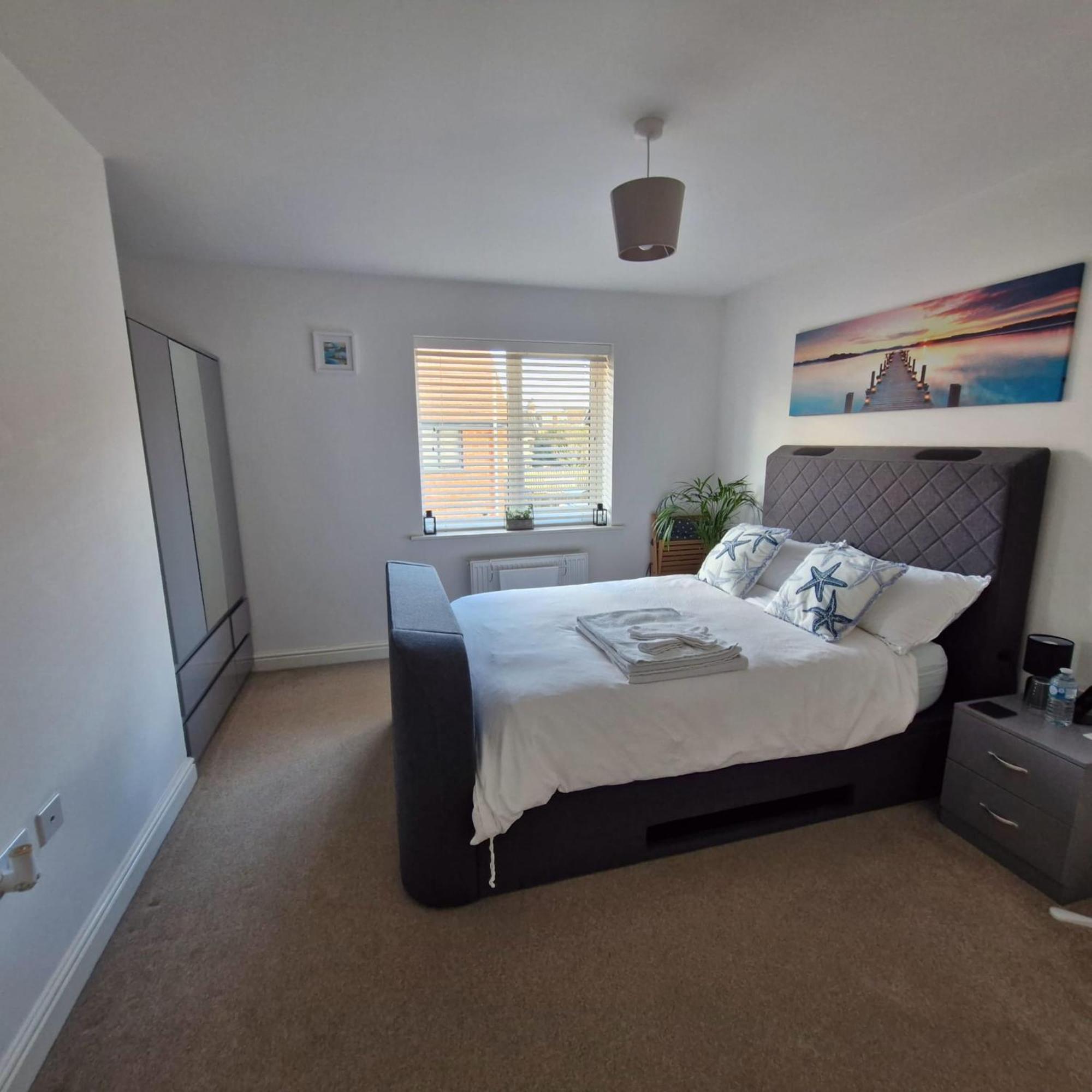 Modern Double Room With En-Suite, Parking & Fast Wifi - Close To Beach Sandgate Eksteriør billede